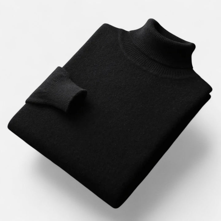 Elegant men's oversized high-lapel sweater. Luxurious comfort, ideal for sophisticated winter fashion.