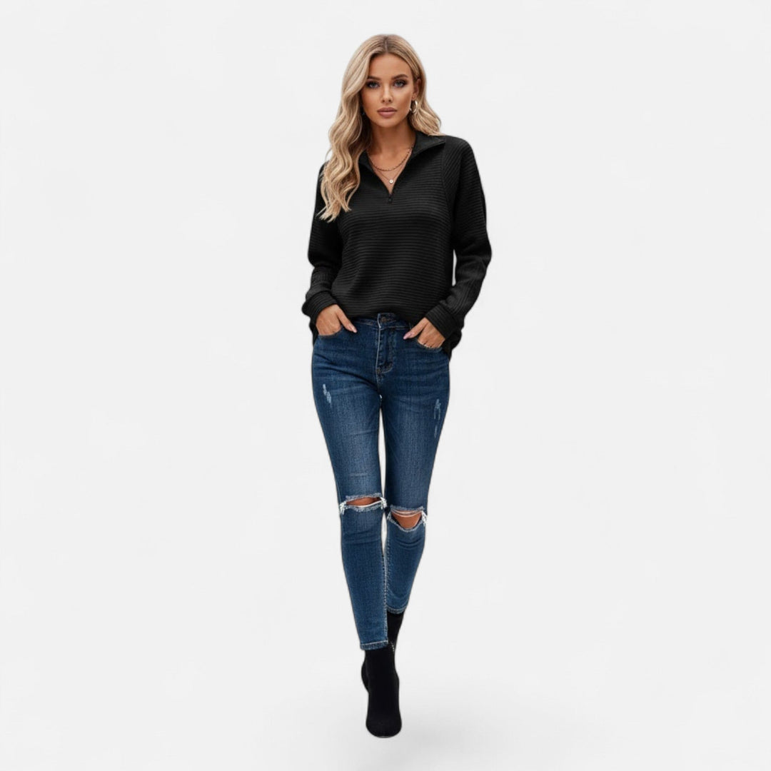 Spring style: Lightweight women's zipper sweater, elegant long-sleeve knitwear for versatile fashion.