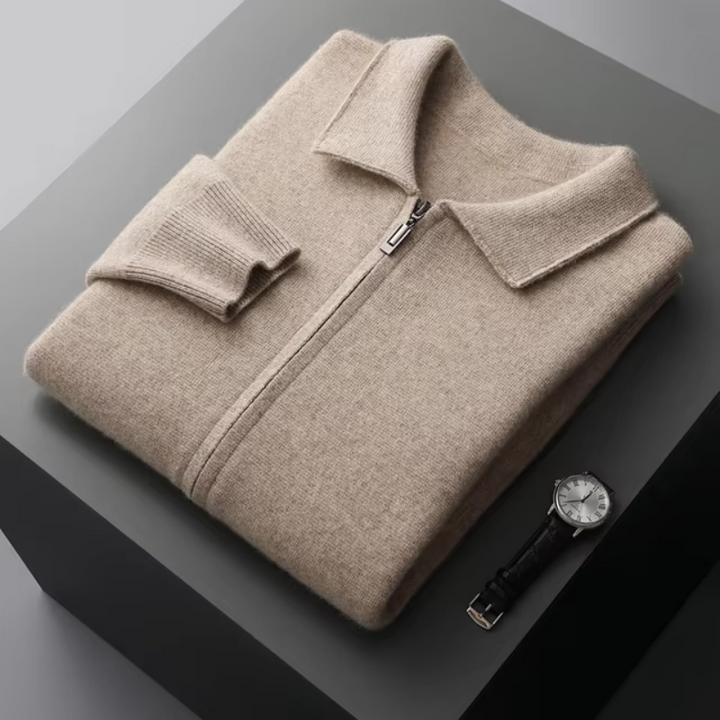 Casual men's full-zip collared sweater, ideal for layering. Stylish zip-up cardigan for men's fashion.