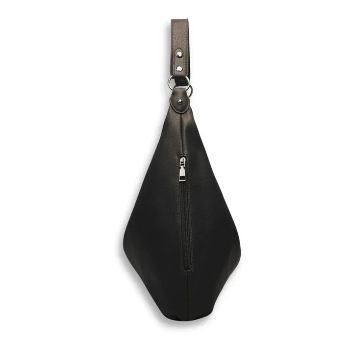 Elegant everyday hobo bag for women, a fashionable shoulder bag for any occasion.