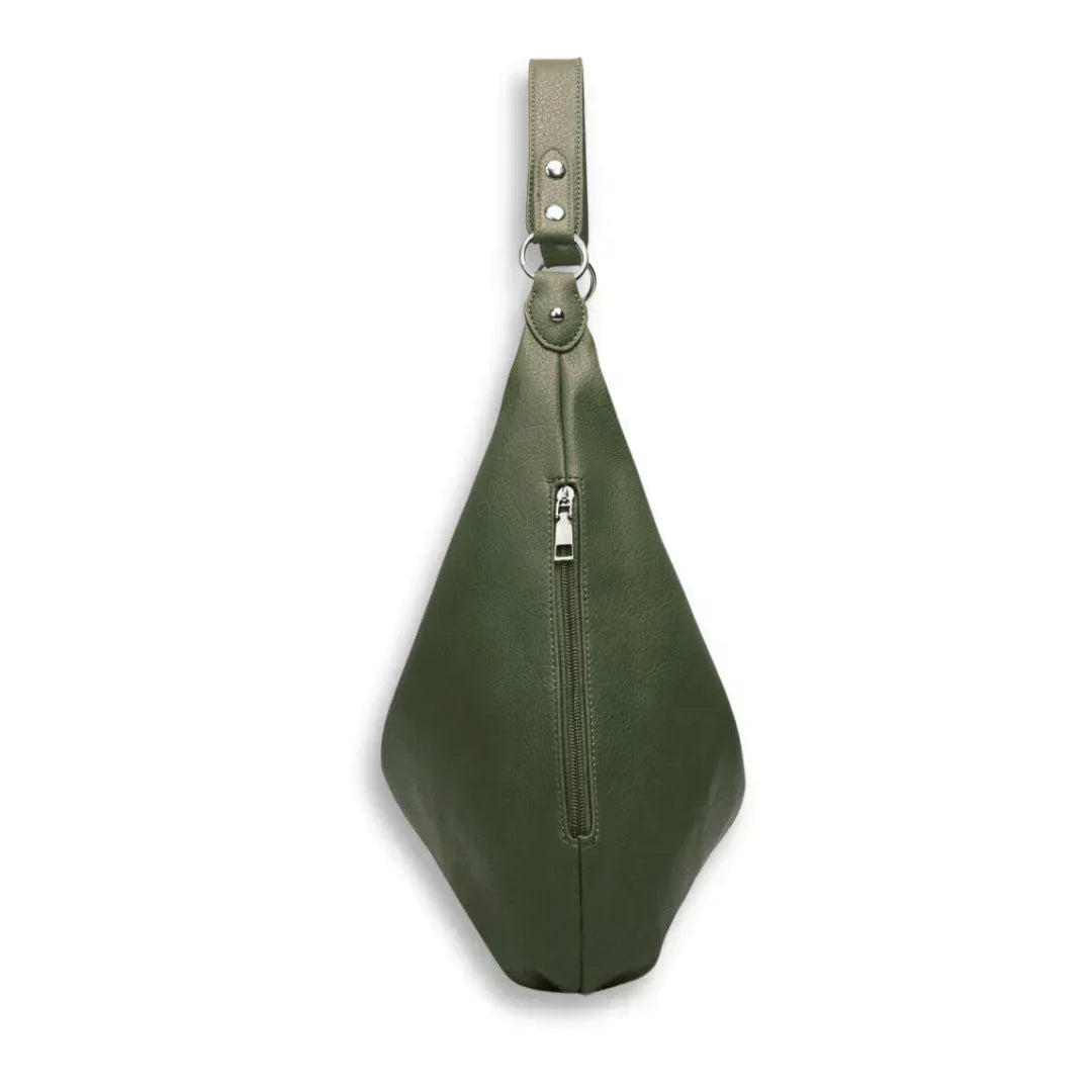 Sophisticated everyday hobo bag for women, a chic shoulder bag with large capacity.