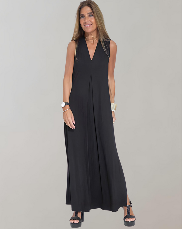 Elegant women's V-neck maxi dress, perfect for comfortable summer wear, featuring a flowy sleeveless design.