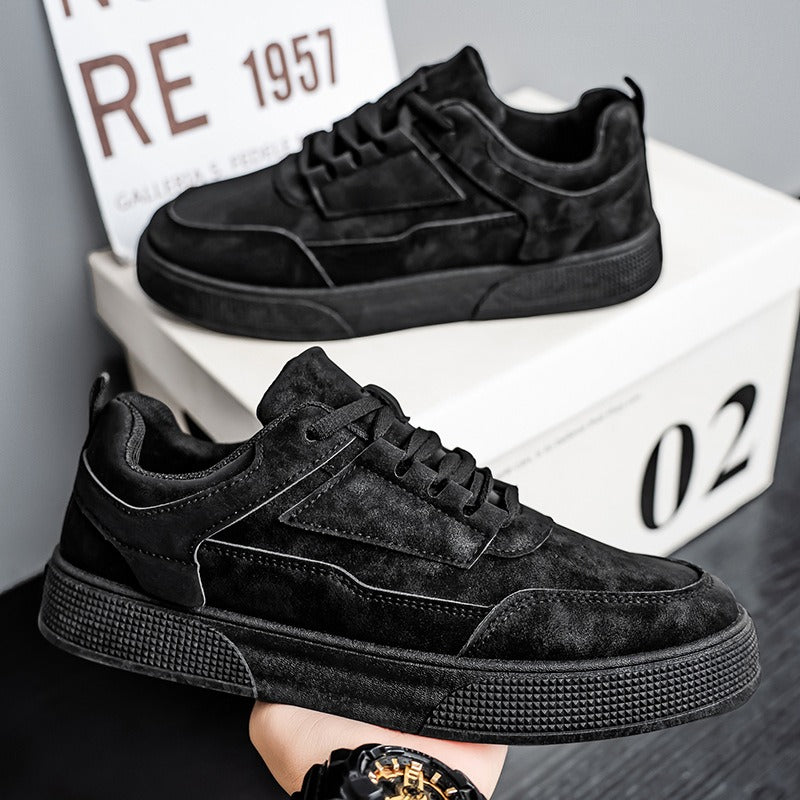 Versatile men's sneakers, ideal for casual everyday wear. Features a minimalist design for spring and summer style.