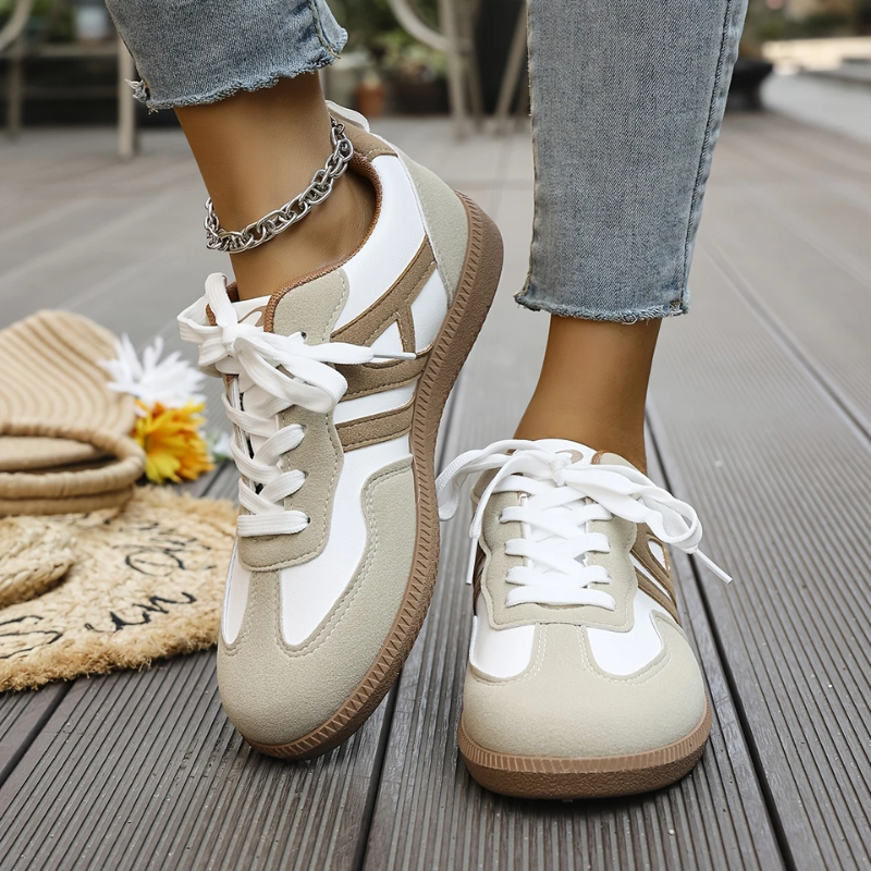 Women's Harper supportive wide-toe sneakers, ideal for comfortable everyday wear & walking.