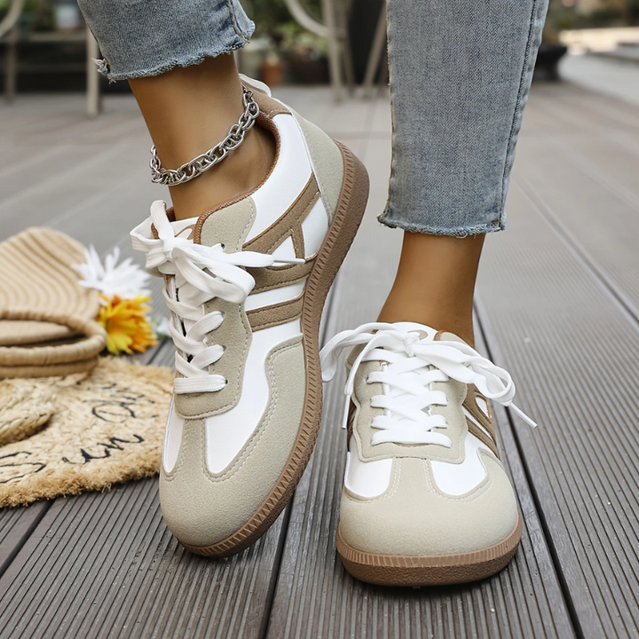 Women's Harper supportive wide-toe sneakers, ideal for comfortable everyday wear & walking.