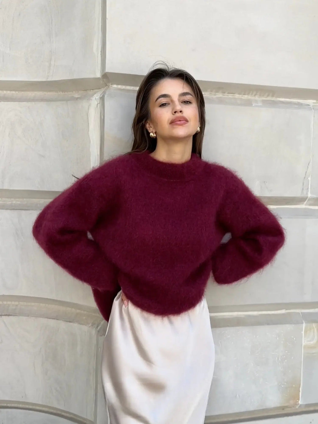 Women's cozy oversized pullover sweater. Perfect for casual comfort and warmth during autumn & winter.