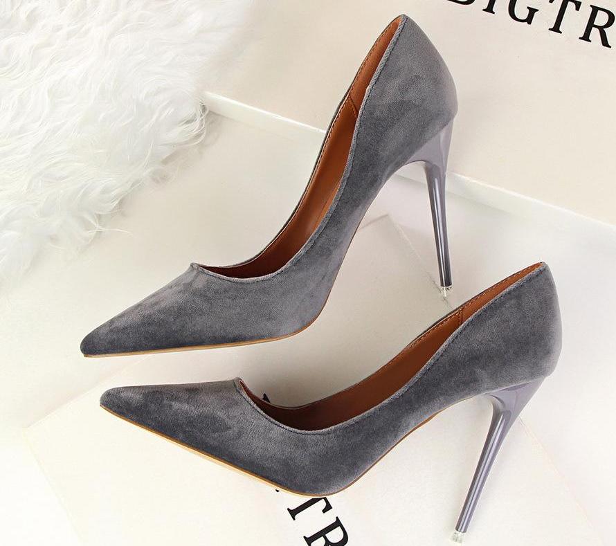 Elegant women's Roman high heels, a fashion statement combining versatile style and comfort for ladies.