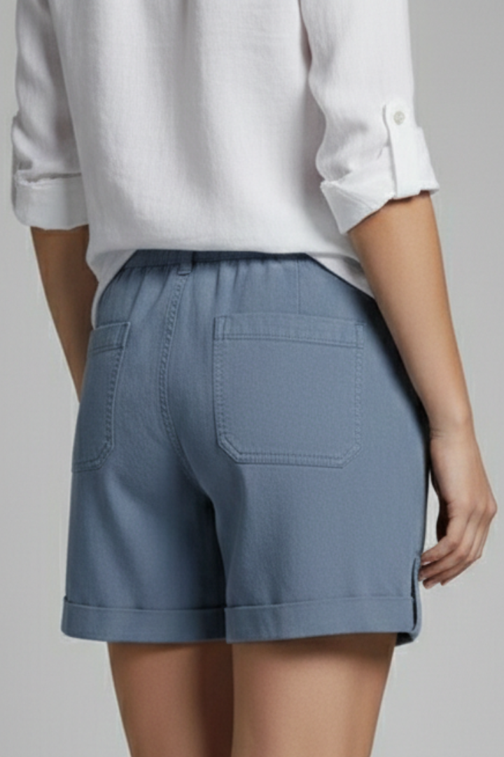 Soft fabric women's casual pocket shorts, featuring a comfortable drawstring waist for everyday wear.
