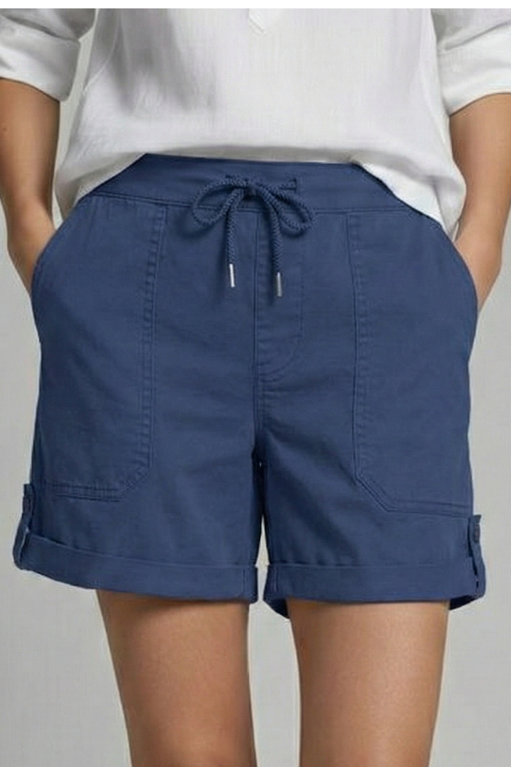 Close-up of the adjustable drawstring waist on women's casual shorts, emphasizing comfort and fit.