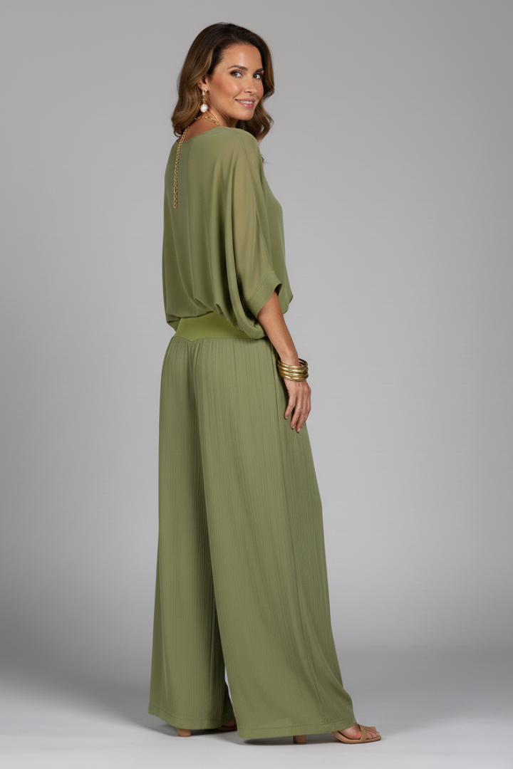 Stylish women's matching chiffon top & wide-leg pants set, offering a relaxed & elegant summer outfit.