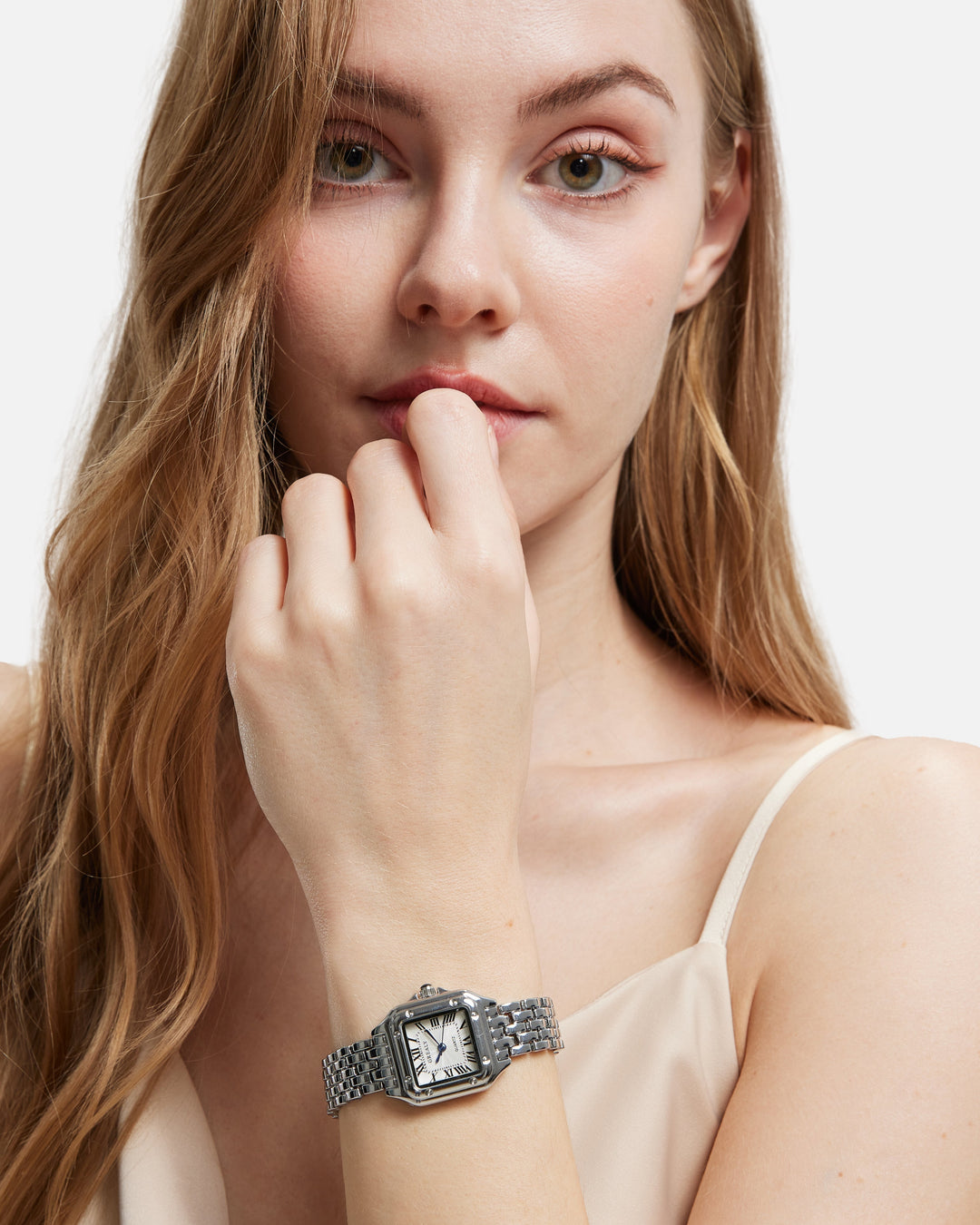 Stylish women's quartz watch, classic design with a timeless appeal, ideal for any occasion.