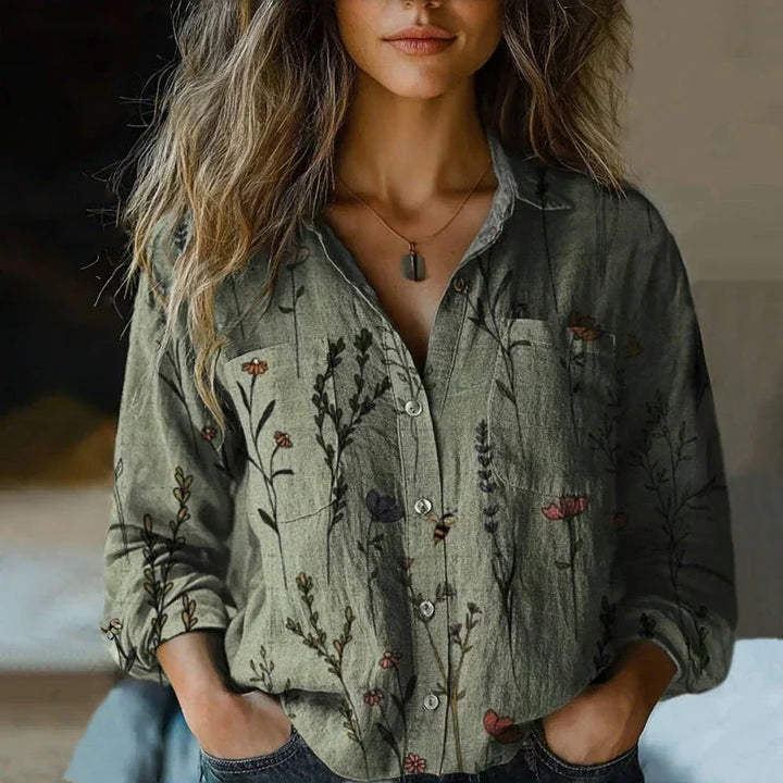 Casual women's patterned blouse, long sleeve top. Chic vintage print shirt for transitional wear.