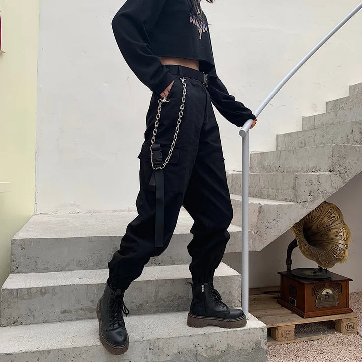 Comfortable women's high waist elastic cargo pants, ideal for casual wear, streetwear, and everyday utility.