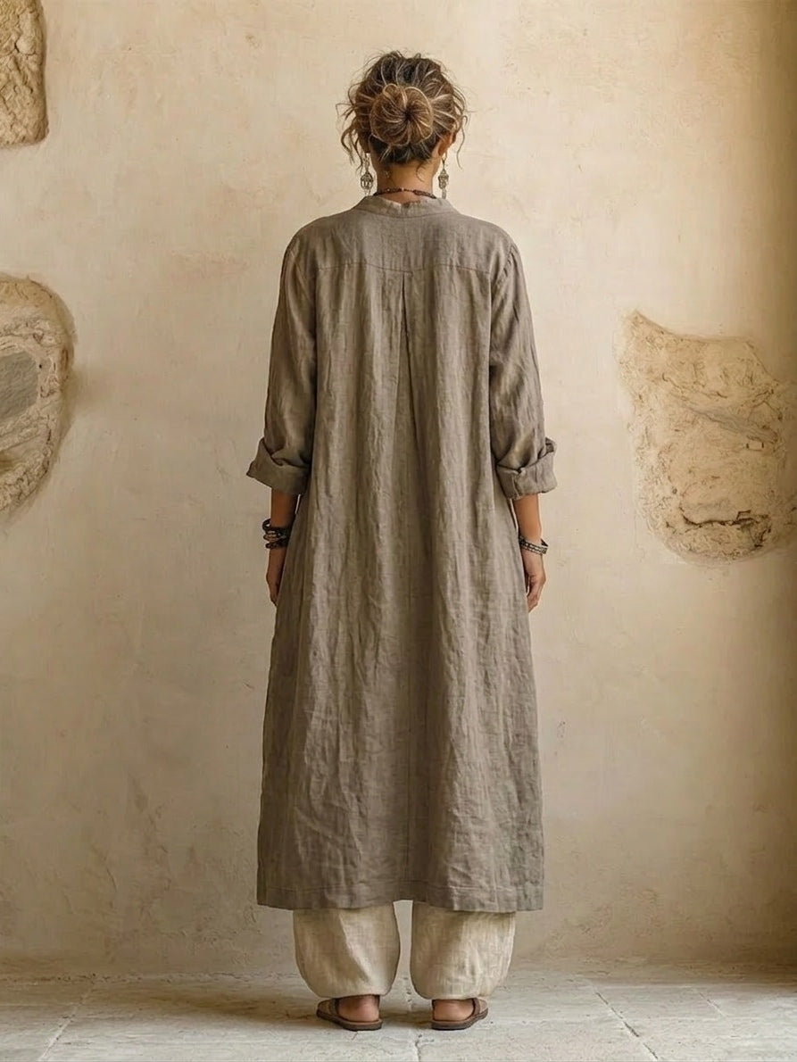 Chic women's spring/summer three-piece set for effortless, versatile style; comfortable casual to elegant resort fashion.