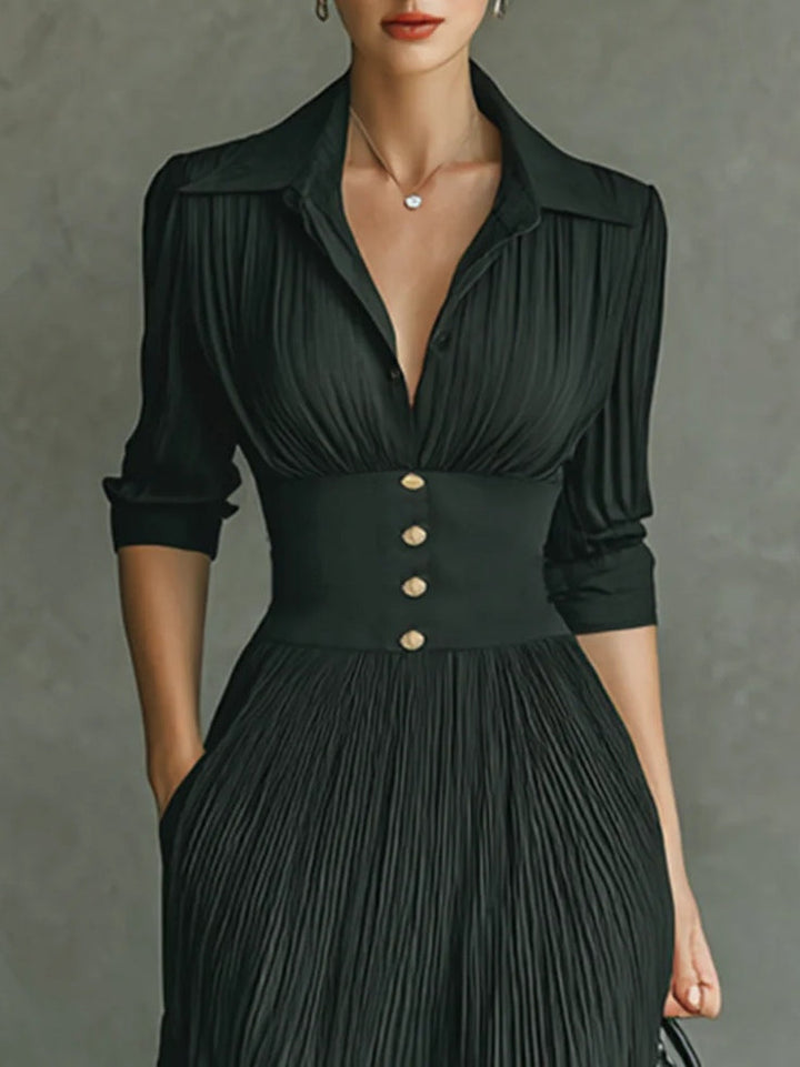 Elegant women's maxi dress with a tailored waist for any occasion. Effortless, long, and flattering for sophisticated style.