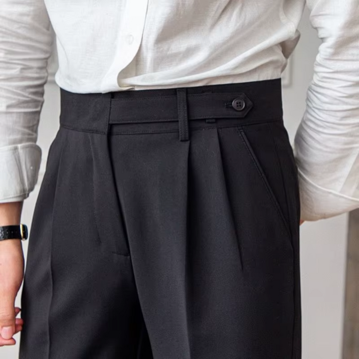Versatile men's camel pleated trousers, a comfortable chino option.