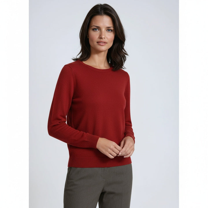 Cozy women's comfortable long sleeve knit jumper. Soft round neck pullover sweater, perfect for versatile winter outfits.
