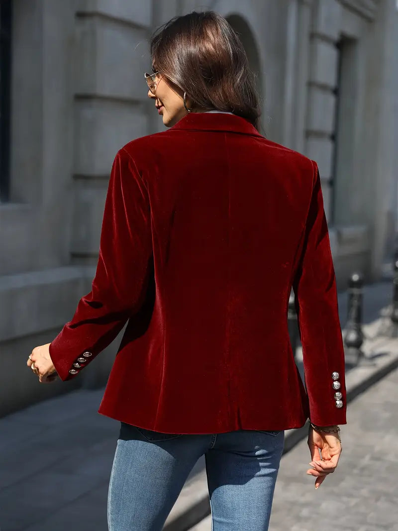 Elegant women's single-button blazer, tailored for a sharp, professional business casual look.