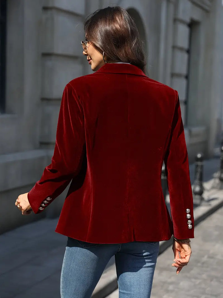 Elegant women's single-button blazer, tailored for a sharp, professional business casual look.