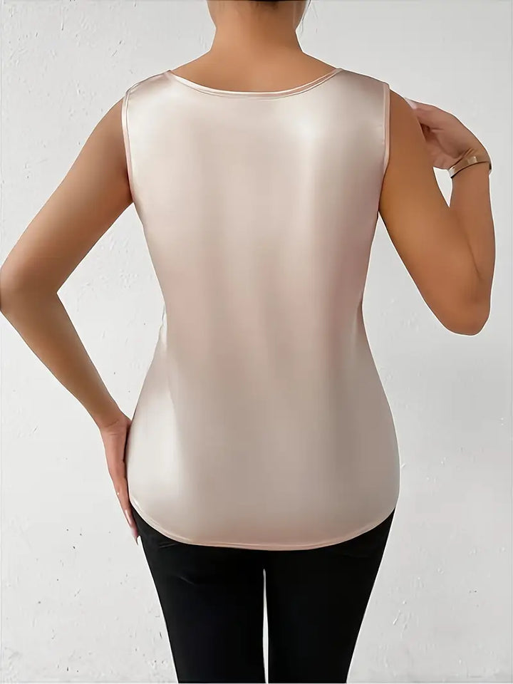 Comfortable women's floral blouse, a stylish and elegant top perfect for spring & everyday fashion.