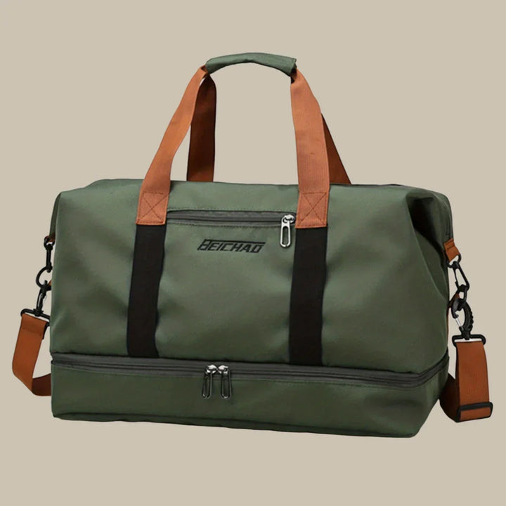 Men's spacious duffel bag showcasing organized interior pockets, ideal for travel and gym essentials.