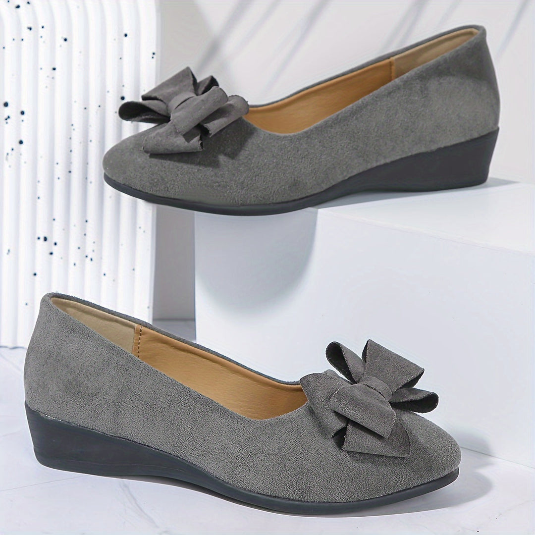 Everyday women's comfort shoes, supportive orthopedic flats for active lifestyles.
