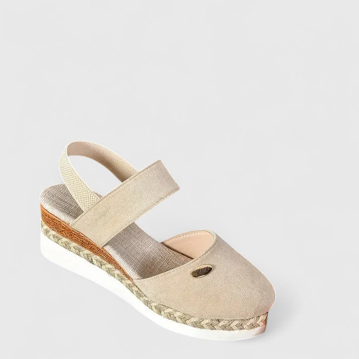 Comfortable women's walking sandals with orthopaedic arch support, ideal for summer strolls.