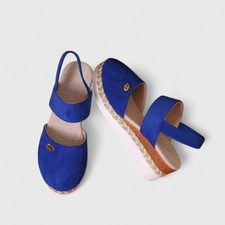 Orthopaedic women's sandals for foot health, featuring arch support and comfortable cushioning.