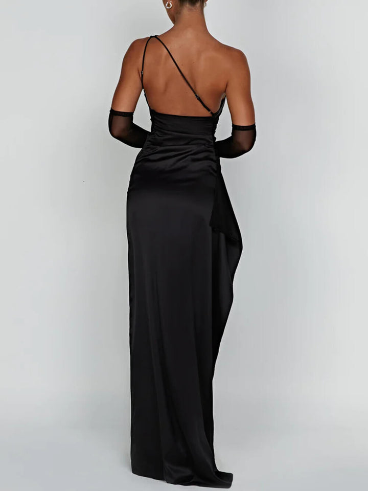 Sophisticated women's one-shoulder maxi dress, an elegant party gown featuring a chic high slit.