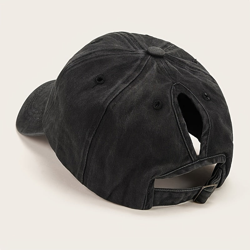 Outdoor wear women's baseball cap. Adjustable fit & breathable fabric for sun protection & active comfort.