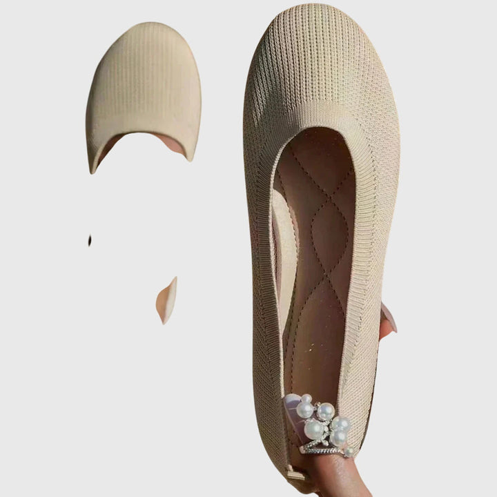 Sporty women's breathable sneakers, anti-slip for secure walking & everyday comfort.