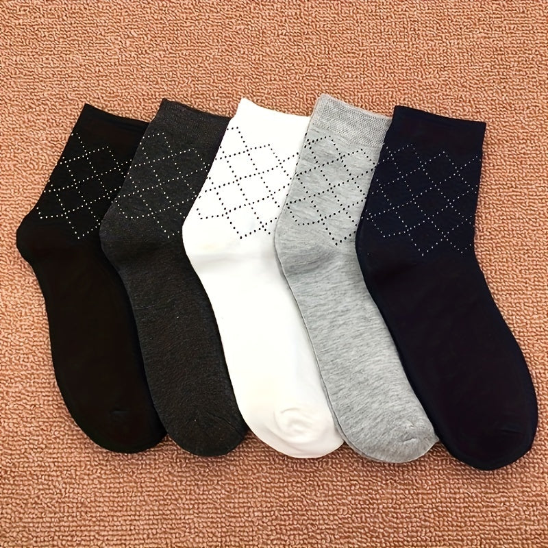 Premium men's checked socks, designed for ultimate comfort and durable, classic style.