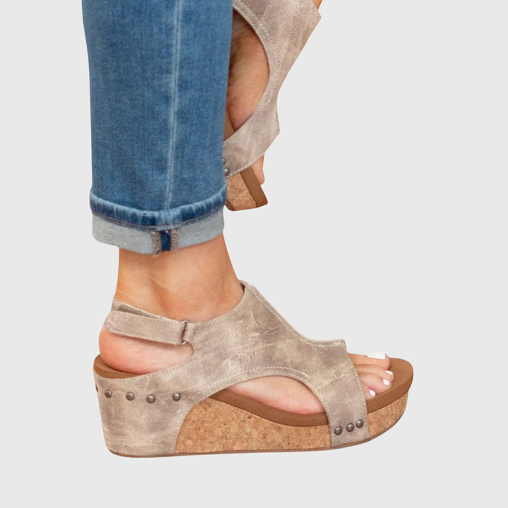 Adjustable strap women's open toe sandals, providing orthopedic comfort for walking.