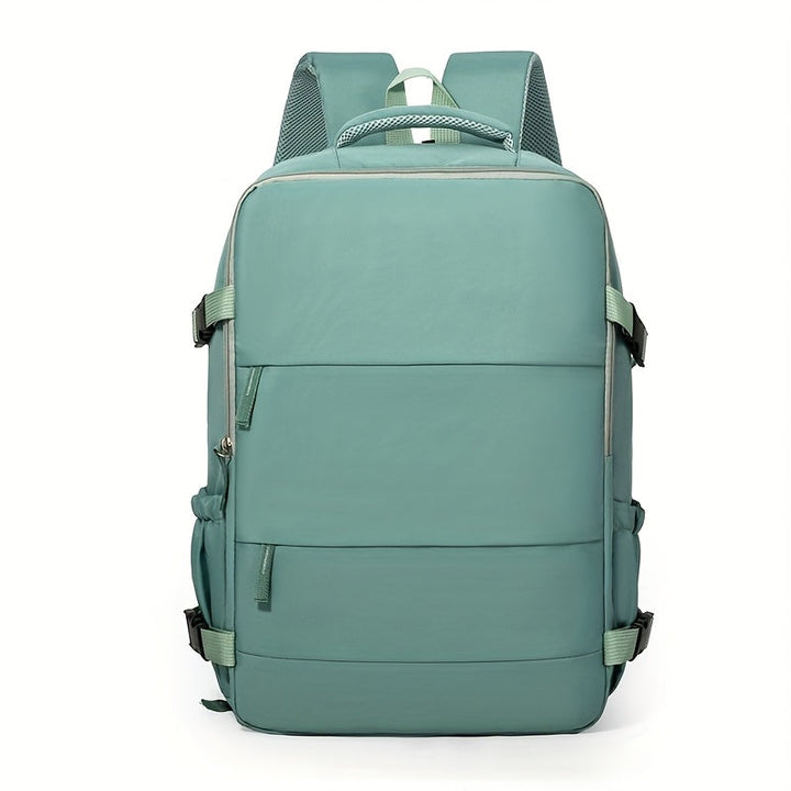 Efficient weekend bag, 180° opening for quick access, streamlined for short getaways.