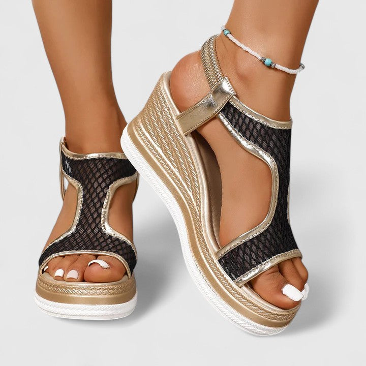 Everyday wear women's sandals, comfortable, chic, & orthopedic with arch support.