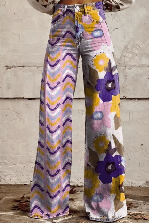 Flowy bohemian wide leg pants for women, featuring a high waist and relaxed fit for a stylish retro summer.