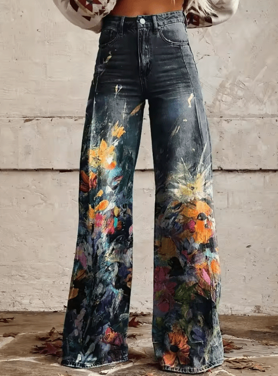 Women's high-waist boho vintage printed wide-leg pants. Perfect for casual summer fashion & festival wear, flowy & comfortable.
