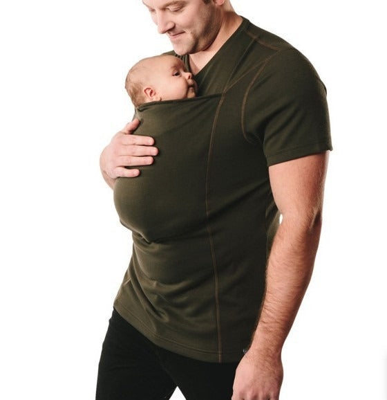 Integrated baby sling t-shirt for newborns, showing ergonomic support and soft fabric for comfort.