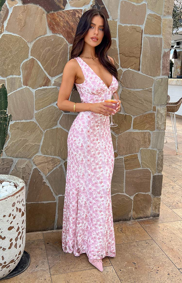 Stylish women's floral sleeveless maxi dress. Elegant V-neck wedding dress for parties & events.