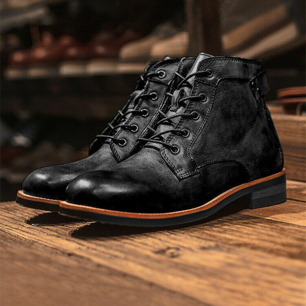 Stylish men's lace-up ankle boots for everyday wear. Functional and comfortable casual footwear.