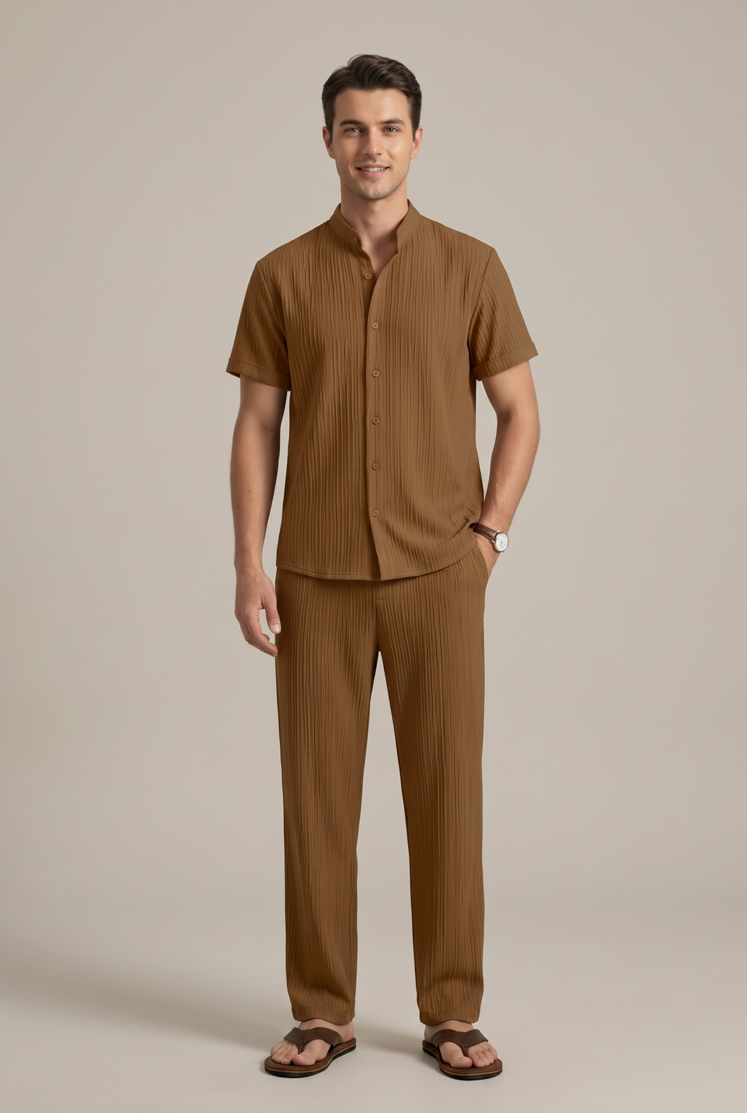 Comfortable men's striped coordinated set, a relaxed two-piece outfit with versatile style for everyday wear.