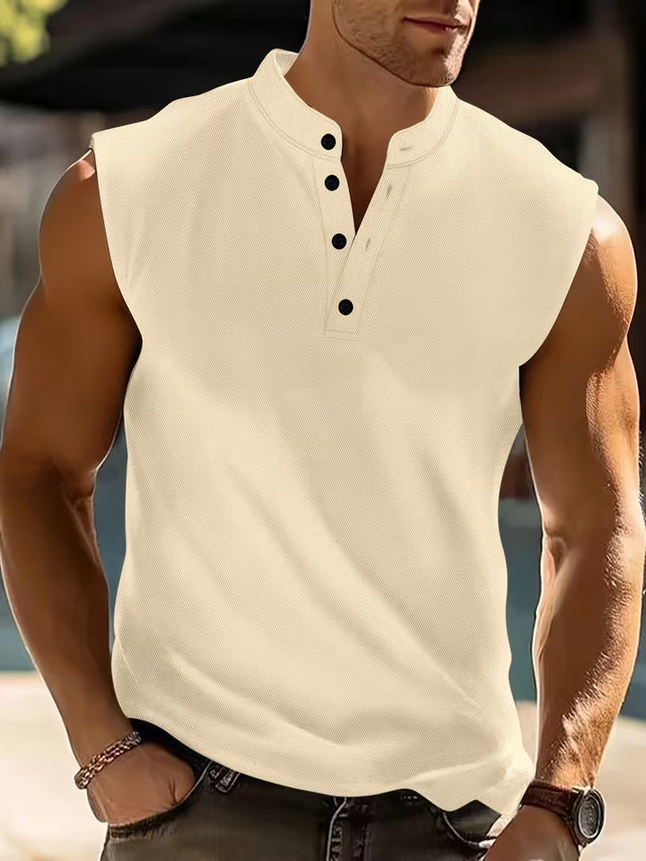 Men's activewear sleeveless t-shirt, lightweight and breathable, engineered for optimal performance.