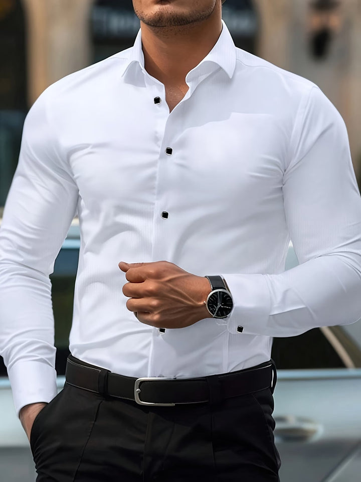 Comfortable men's long sleeve classic shirt in soft cotton, ideal for everyday & smart casual outfits. Versatile men's fashion.