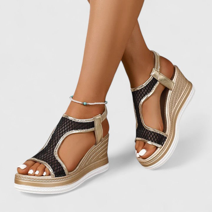 Elegant women's comfort sandals in black, with orthopedic design for arch support & pain relief.