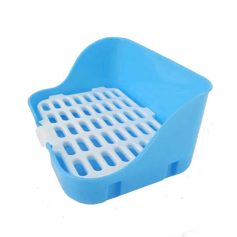 Durable plastic cat accessories: Litter tray with ventilation grille for odor control & easy cleaning.