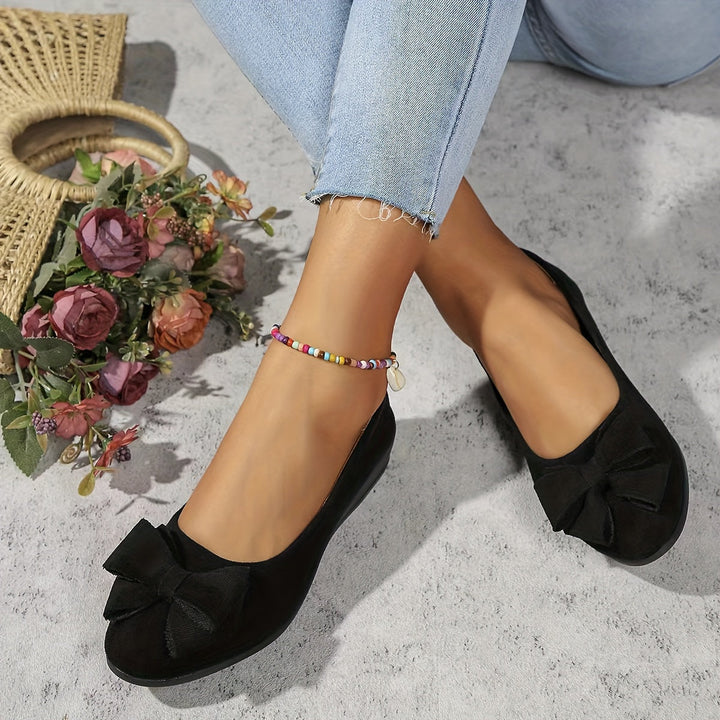 Supportive women's everyday shoes, comfortable orthopedic flats for foot relief.