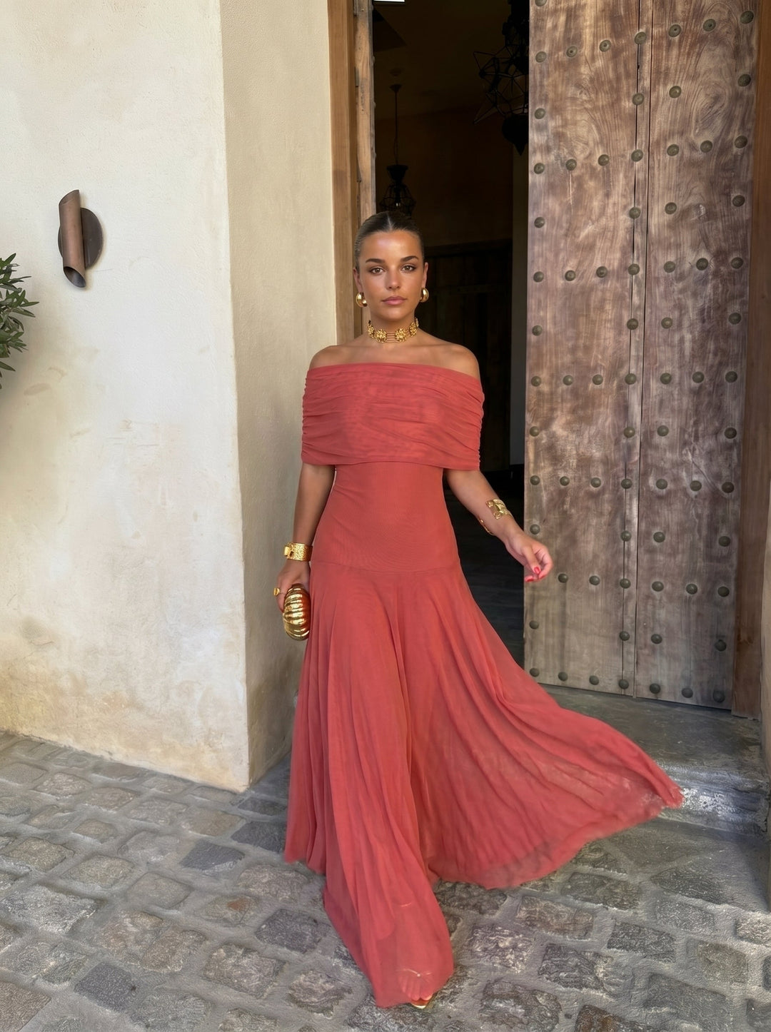 Women's elegant Toledo midi dress, ideal for parties, evening wear & summer fashion.