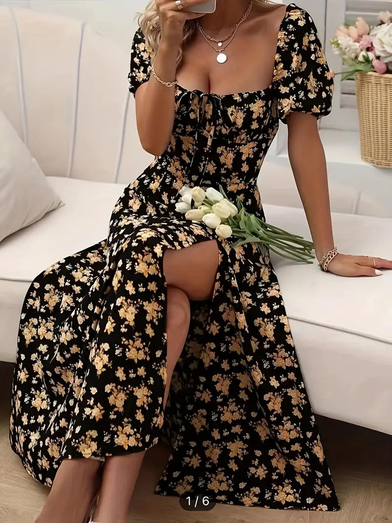 Versatile women's floral A-line dress, puff sleeves, suitable for elegant or casual spring/summer looks.