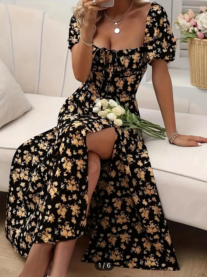 Versatile women's floral A-line dress, puff sleeves, suitable for elegant or casual spring/summer looks.