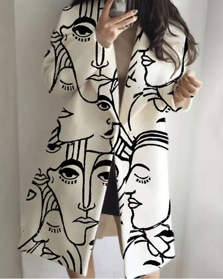 Comfortable oversized coat, unisex, chic apparel for a versatile and elegant look.